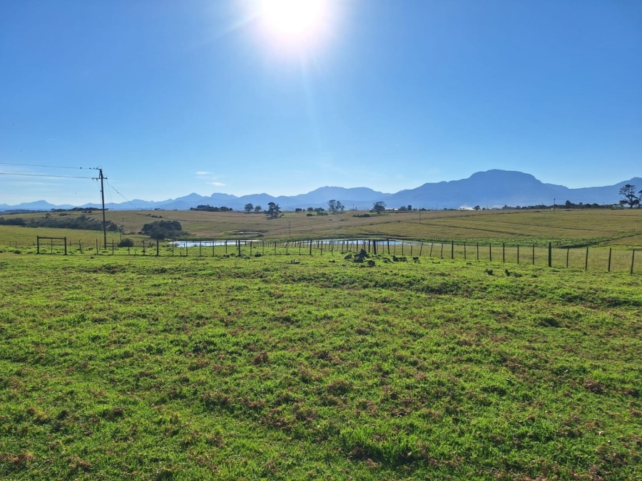 7 Bedroom Property for Sale in Glentana Western Cape